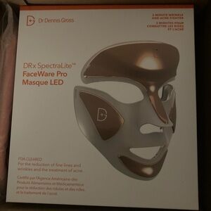 Dr. Dennis Gross DRx SpectraLite FaceWare Pro LED red/blue light anti aging mask
